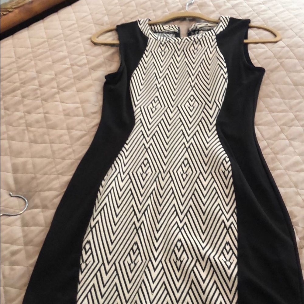 H$M Contour or bony con sleeveless dress